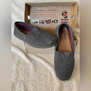 Women's Bobs by Skechers 39571 Around the World Flats  size 8